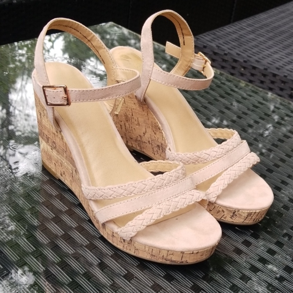 Time and Tru Extreme Wedges